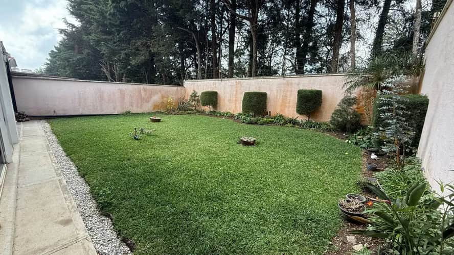 AMPLIA CASA EN VENTA EN PORTAL DEL BOSQUE 1 CAES KM 22.5