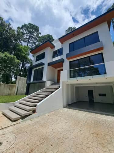 Moderna casa en venta en Terravista km 16.5 CAES