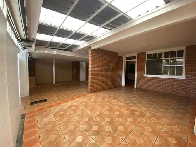 VENTA DE PRECIOSA CASA REMODELADA – COLONIA TIKAL, ZONA 7