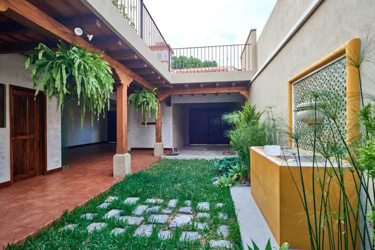 Casa Colonial en Remate en Cortijo de Las Flores, Ciudad Vieja