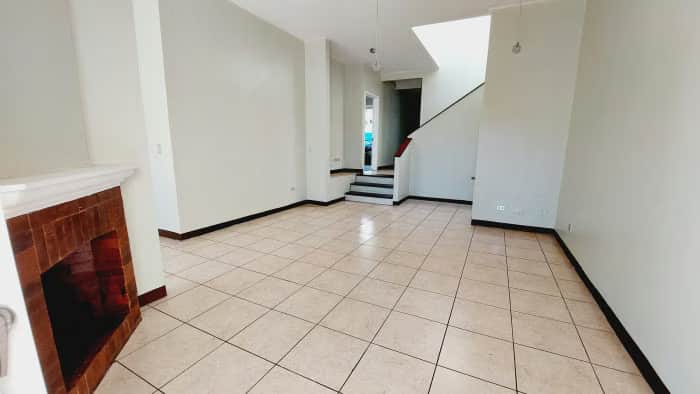 Casa en Venta en Condominio Carretera a Fraijanes.