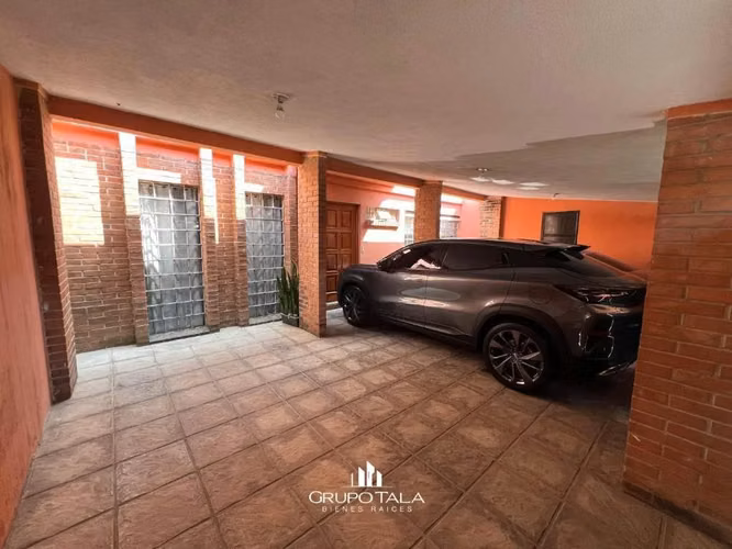 Haz una Inversión Inteligente | Casa en Venta en Zona 12.