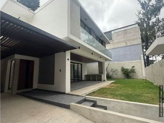 Zona 13 A Una Cuadra de las Américas Dentro de Garita Casa en Venta
