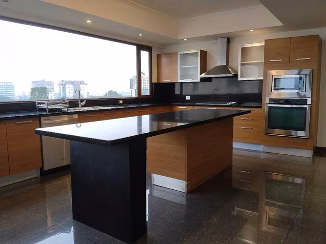 Amplio y elegante apartamento en venta en zona 14