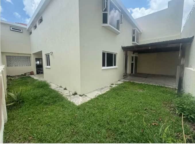 Vendo linda casa condominio Los Manantiales Carretera a El Salvador $298,000