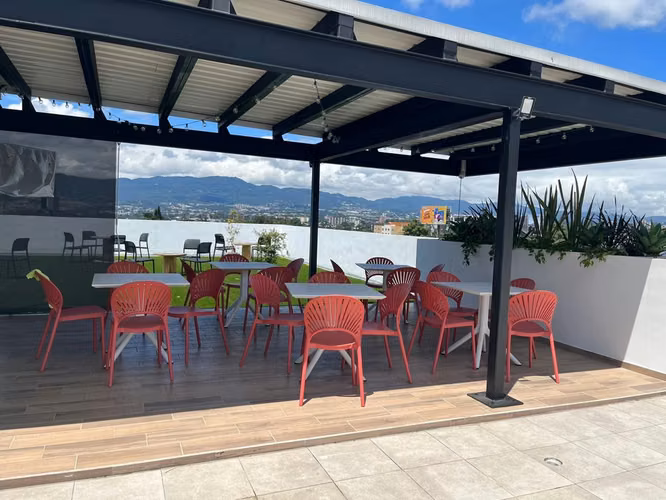 Venta de Apartamento en Torre Vertical, Zona 12