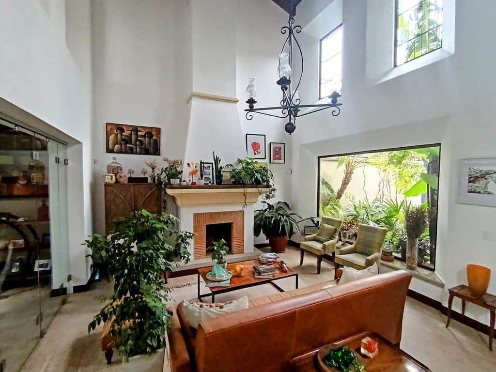 5954 - ELEGANCE, CONFORT, AND UNPARALLELED VIEWS IN JARDINES DE ANTIGUA - PA