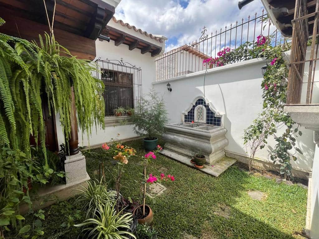 6088 - ENCATADORA CASA DE UN NIVEL A LA VENTA EN SAN PEDRO LAS HUERTAS - MO