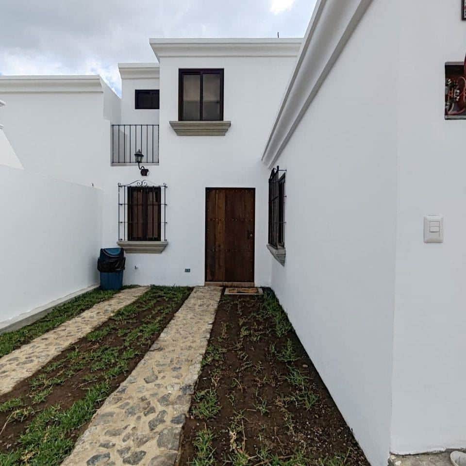 5736 - HOUSE FOR RENT IN SAN MIGUEL ESCOBAR – CJ