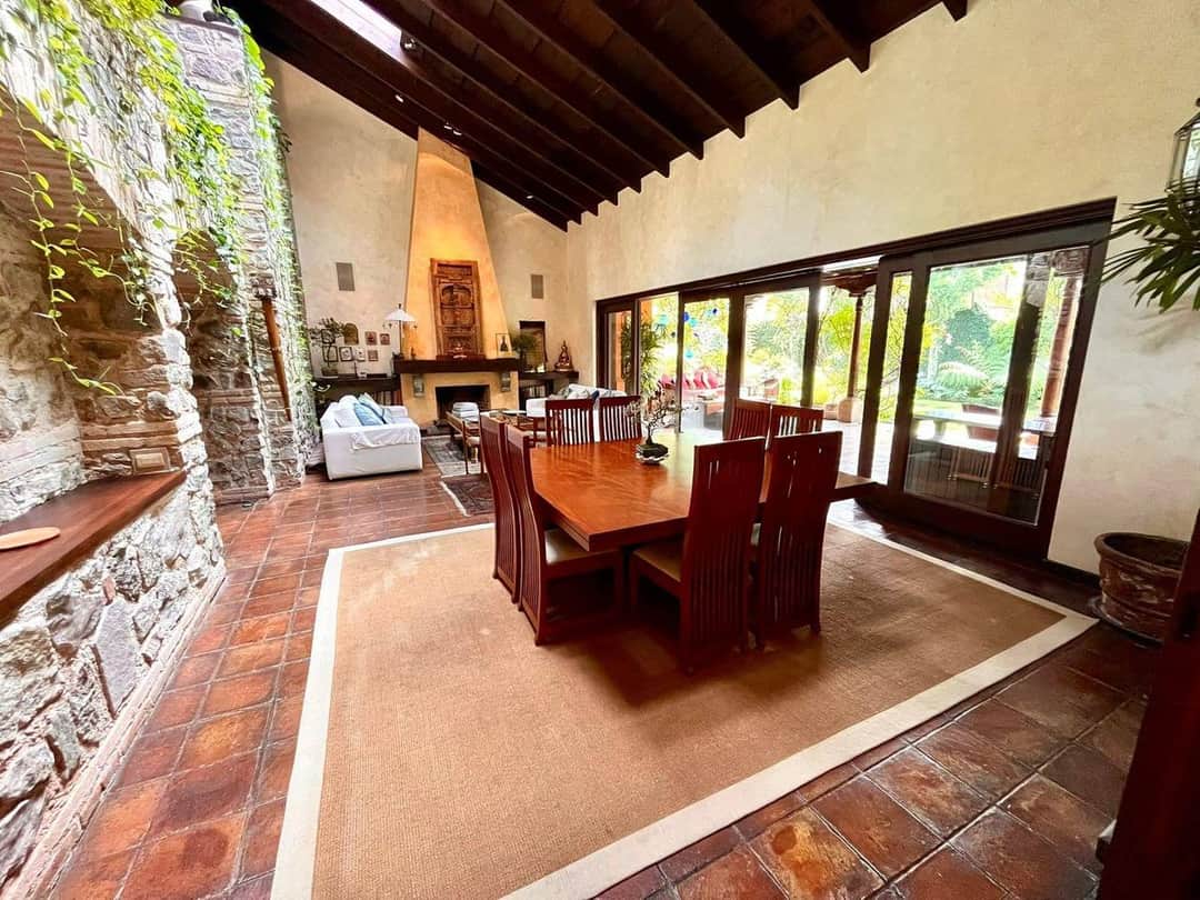 6071 LUXURY HOME FOR RENT IN ANTIGUA GUATEMALA