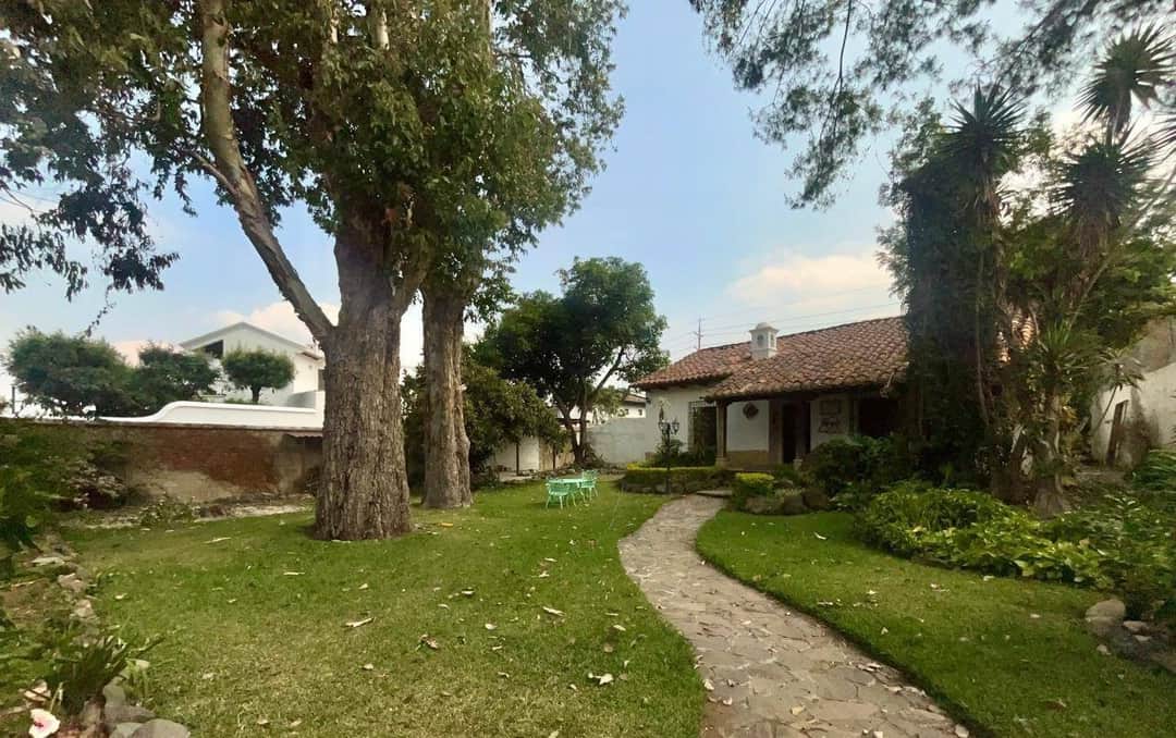 6196 - BEAUTIFUL HOUSE FOR SALE IN ANTIGUA GUATEMALA - MO