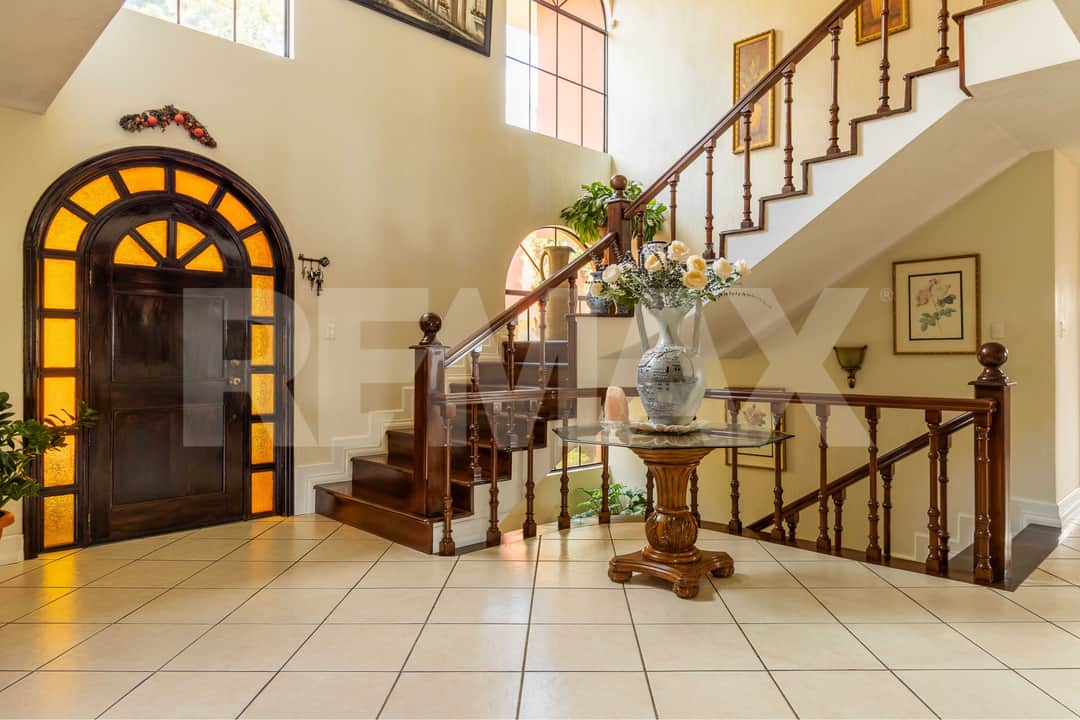 Loma Real, House for sale. San Cristobal City