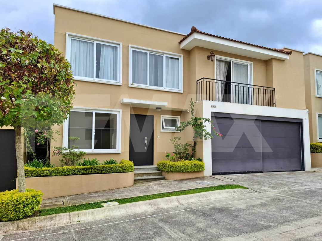 Cumbres de la Arboleda, House for sale. km 21.5 CAES