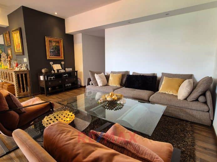 SUITABLE. SPACIOUS W/BALCONY 3 BR. /EDIF. IN ZONE 10
