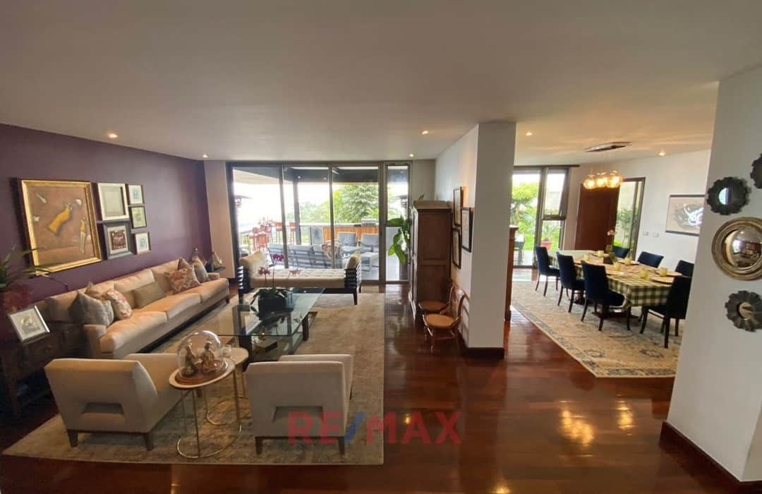 HOUSE WITH SPACIOUS AND BRIGHT SPACES 4 BEDROOMS I COND. THE SAN RAFAEL HELMET