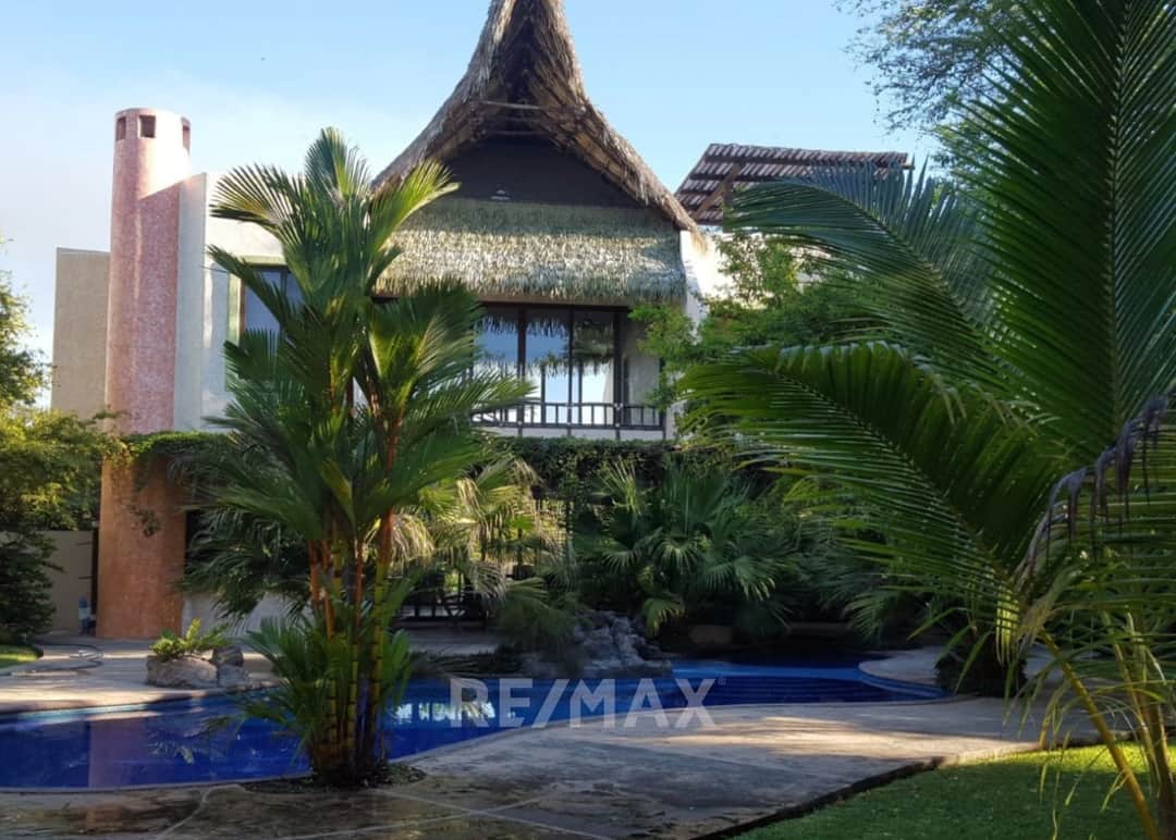 FURNISHED AND EQUIPPED BEACH HOUSE 3 BEDROOMS I IZTAPA, ESCUINTLA