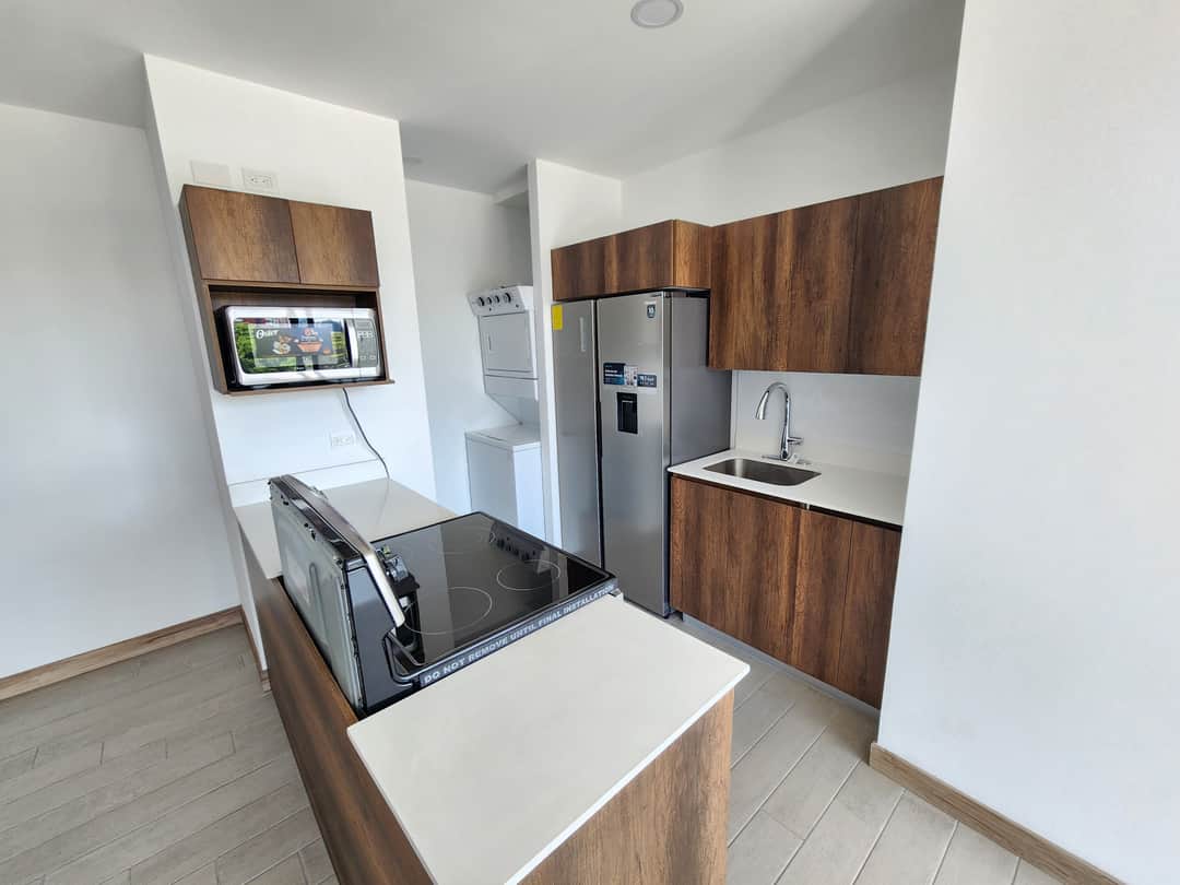 Zone 13, Apartment in Providencia Building - 74 sq. meters / Excellent location