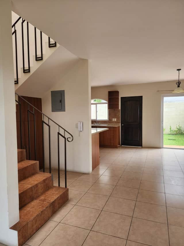 Casa en venta en Zona 8, Mixco · 3 hab