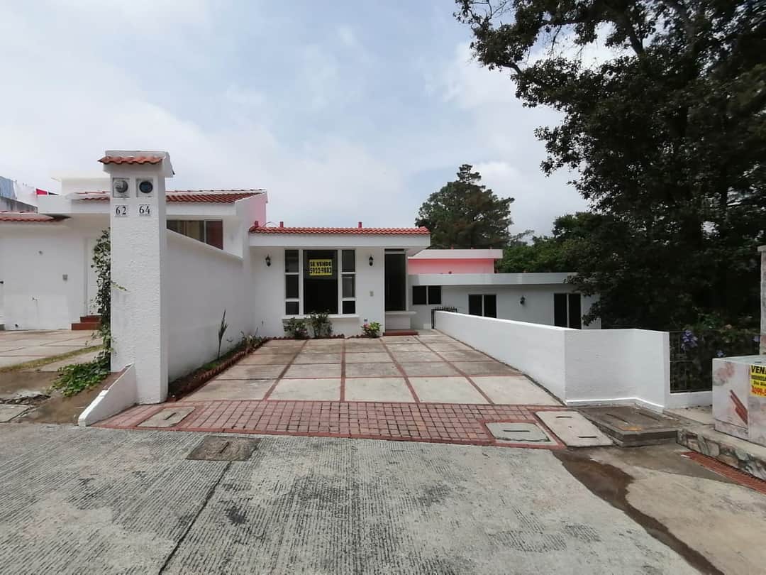 Casa en venta en San Lucas Sacatepequez