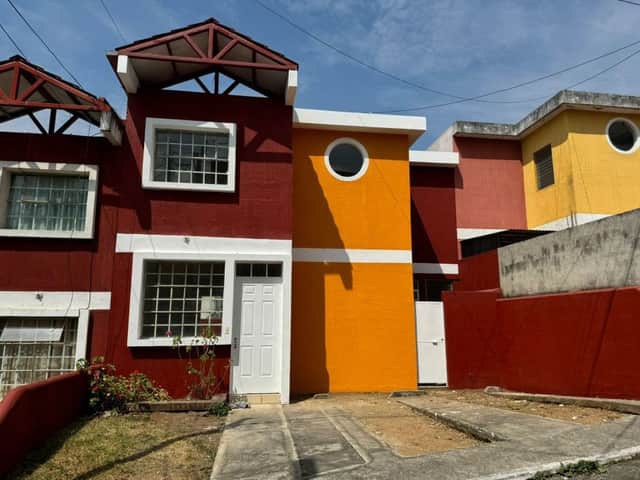 Casa en venta en Santa Catarina Pinula, Guatemala · 3 hab · 102 m²