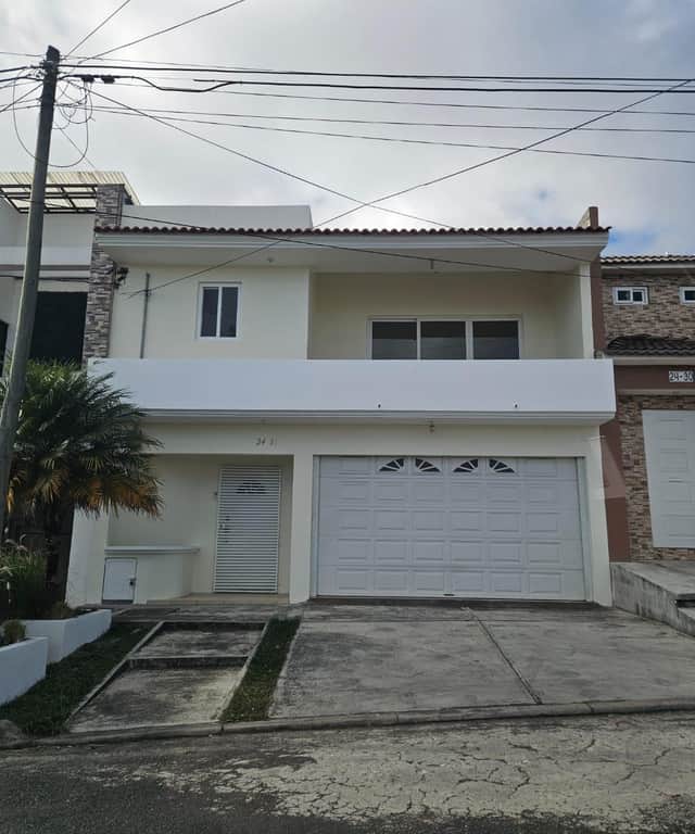 Casa en venta en Guatemala · 5 hab · 375 m²