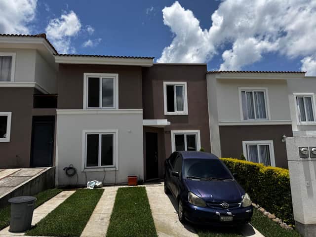 Casa en venta en Fraijanes, Guatemala · 5 hab