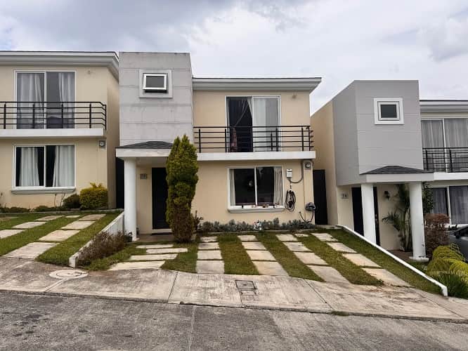 Casa en venta en San Jose Pinula