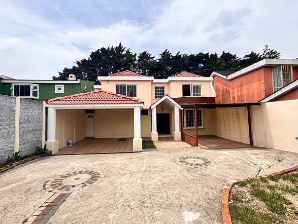 Casa en venta en Fraijanes, Guatemala · 5 hab
