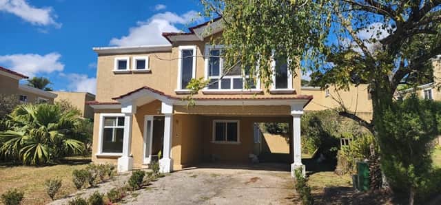 Casa en venta en Fraijanes, Guatemala · 4 hab