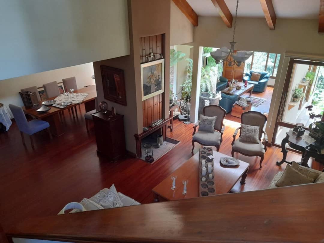 (+1) Casa Santa Rosalía, zona 16, ciudad de Guatemala