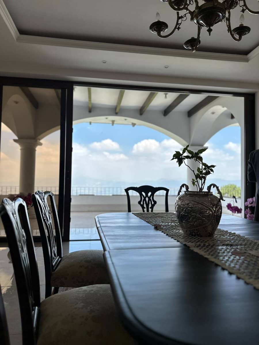 Casa de Lujo y Vistas Top en Venta en Montebello CAES