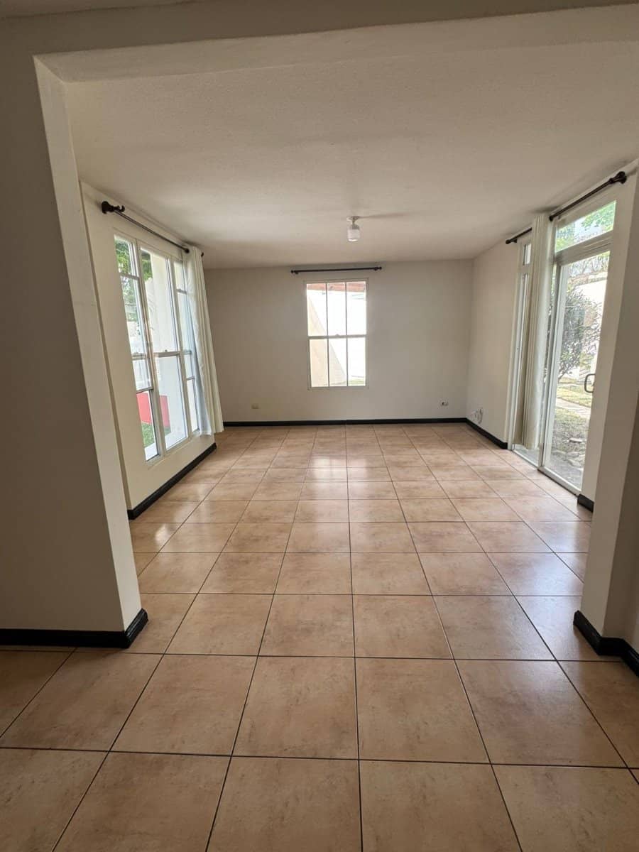 Casa Condado Naranjo Tipo Victoria Mixco de 4 Hab Agt1513