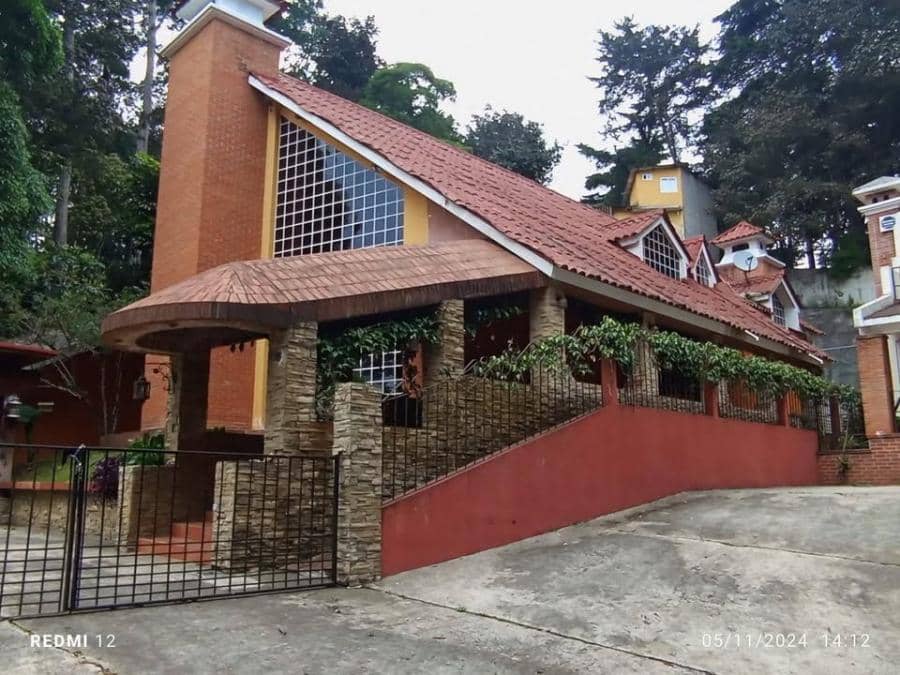 En renta hermosa Casa de 2 niveles en bosque de San lucas Choacorral