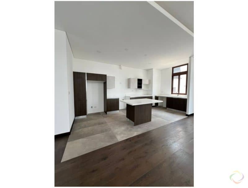 Apartamento en venta en Olmos de Cayalá, zona 16