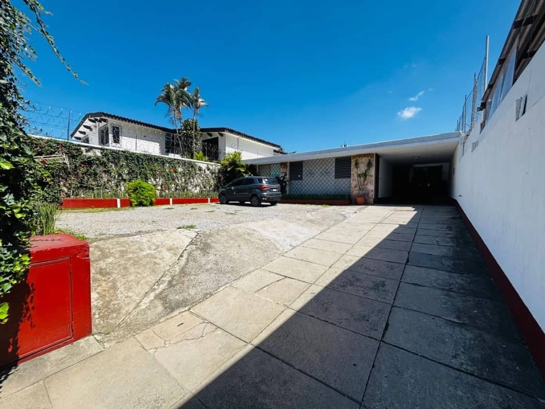 Zona 13 cercano a Avenida las Américas casa en venta