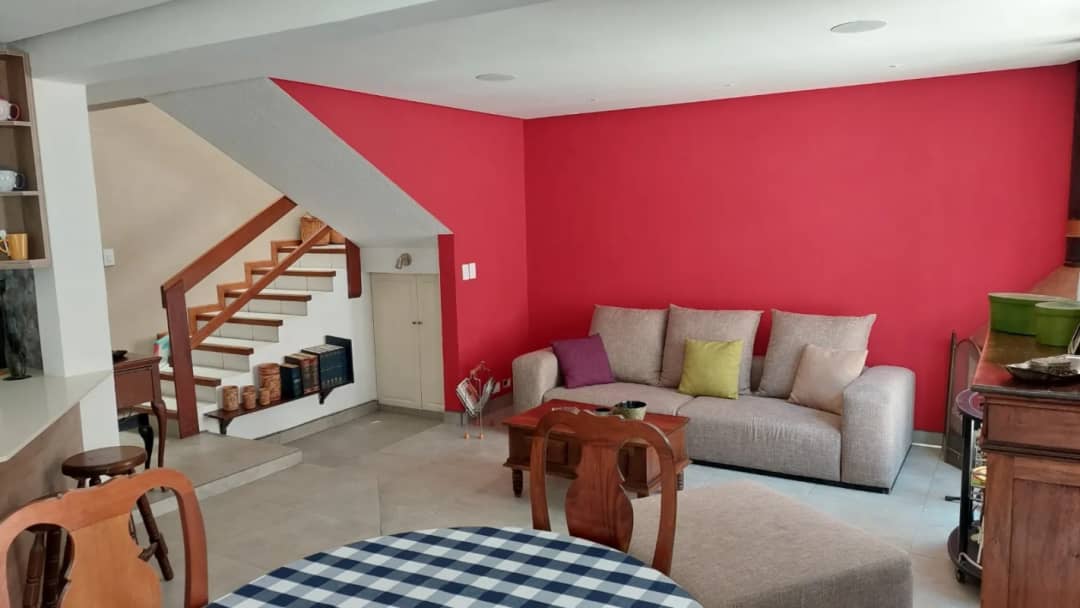 Alquiler de Céntrico Townhouse - Monte Azul, Zona 13