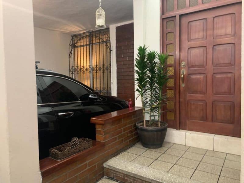 Linda Casa en Jardines de la Asuncion Sur Zona 5