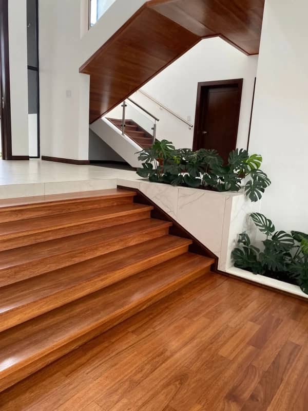 VENDO CASA NUEVA DE LUJO con Piscina y Jacuzzi en Sausalito, – 5 Habitaciones (copia)