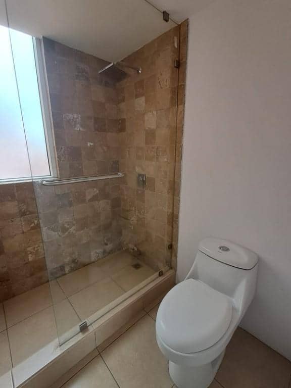 Casa en Venta en Zona 16, a 3 Min. de Ciudad Cayalá, Guatemala
