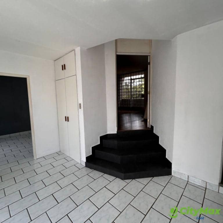 Casa en Alquiler en Residencial de Zona 8 de Mixco, Guatemala
