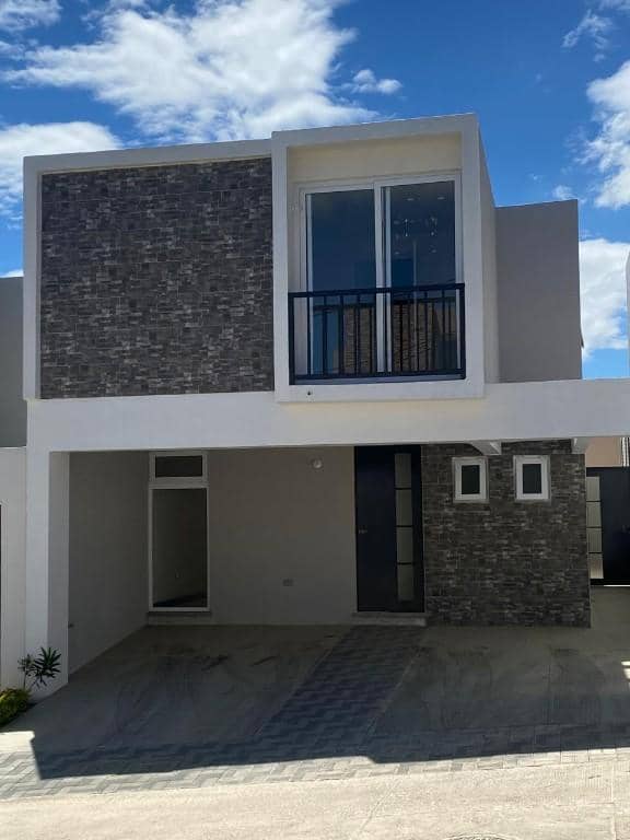 Casa en Renta en Carretera al Salvador km 25, Ciudad de Guatemala
