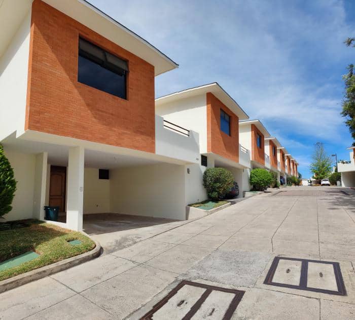 Casa en Venta – Bosque Escondido, Fraijanes, guatemala