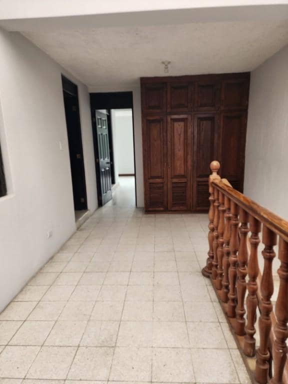 Casa en Valles de Sevilla San Cristóbal, Mixco