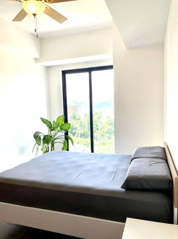 APARTAMENTO AMUEBLADO EN RENTA EN EDIFICIO DE ZONA 10, Guatemala