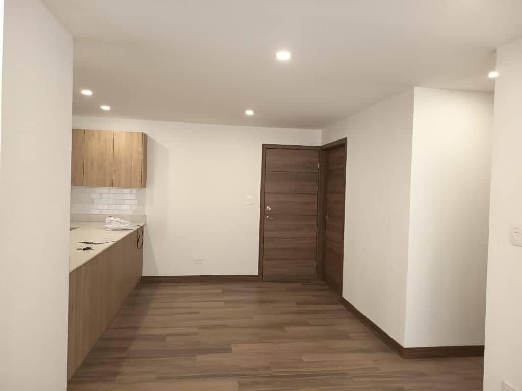Renta apartamento 3 habitaciones y 3 parqueos Zona 15, Ciudad de Guatemala