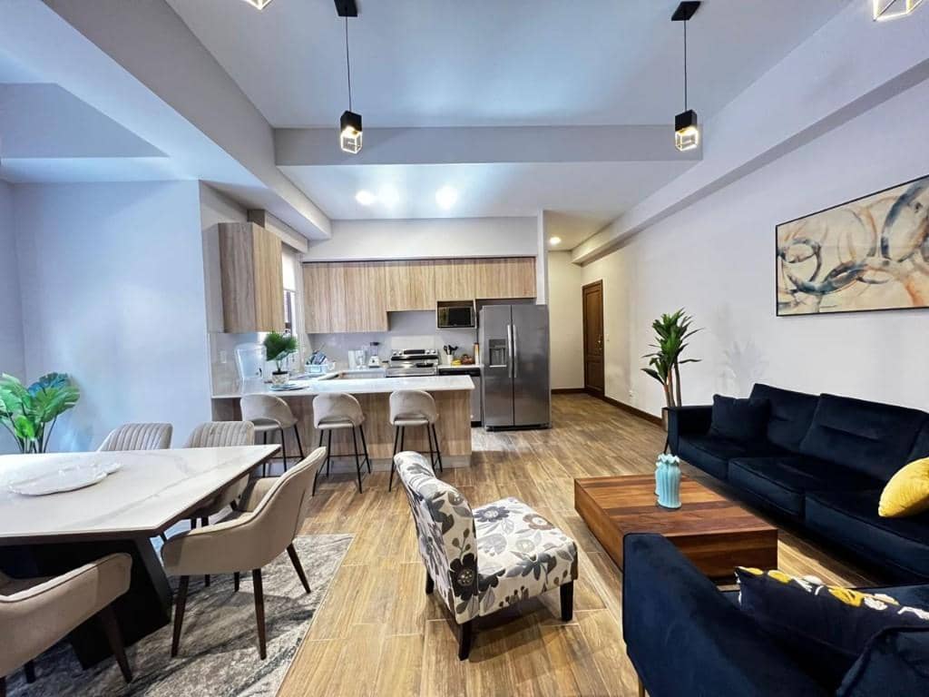Se Vende Apartamento en Primer Nivel Zona 10 Guatemala