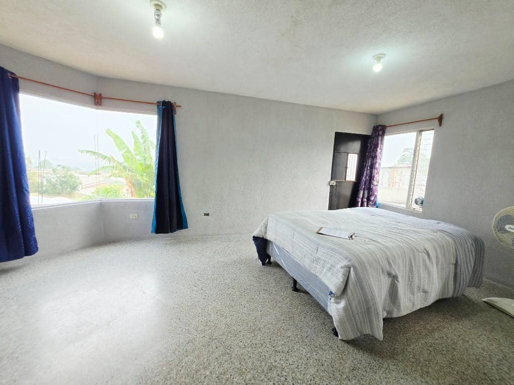 Vendo Casa en Pinares San Cris Mixco, San Cristobal
