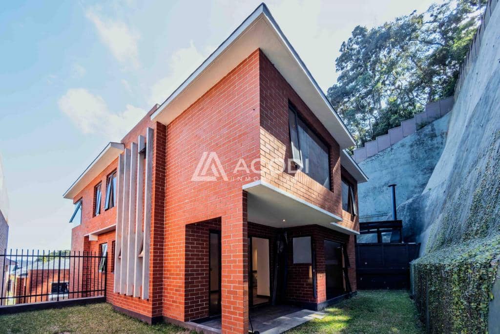 Exclusiva Residencia de 3 Dormitorios en Venta o Renta | Excelencia Residencial y Confort en San Miguel Buena Vista