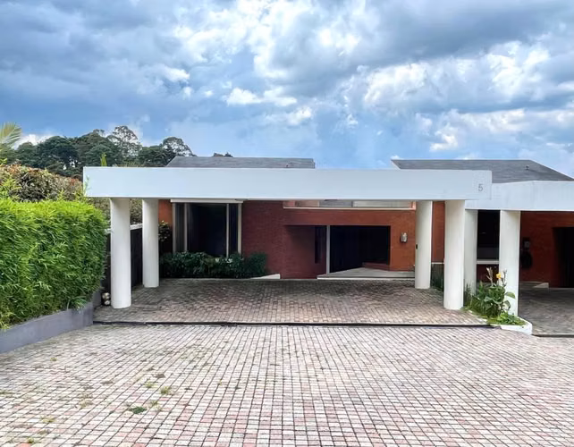 Zona 10 Colonia El Prado casa en venta