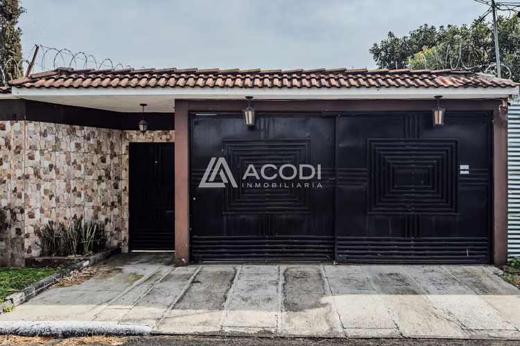 Casa en San Cristóbal, Zona 8 de Mixco